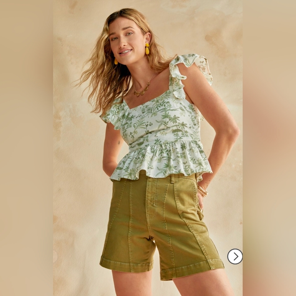 Francesca's Daphne Leaf Print Bow Back Blouse Size Large